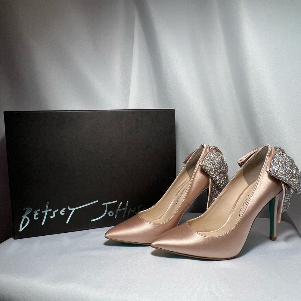 Betsey Johnson Nude Satin Size 6